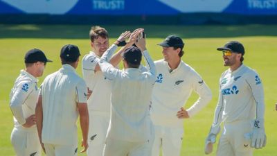 ZIM vs NZ: न्यूजीलैंड ने ढाई दिन में जिम्बाब्वे को पारी और 359 रन से धूल चटाई, दर्ज की टेस्ट में अपनी सबसे बड़ी जीत SportsTak Hindi