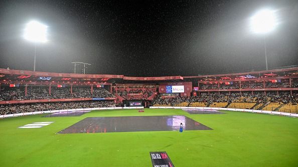 Women World Cup 2025: बेंगलुरु के चिन्नास्वामी स्टेडियम से छिन सकते हैं वर्ल्ड कप मुकाबले, अब इस शहर को दी जा सकती है मेजबानी