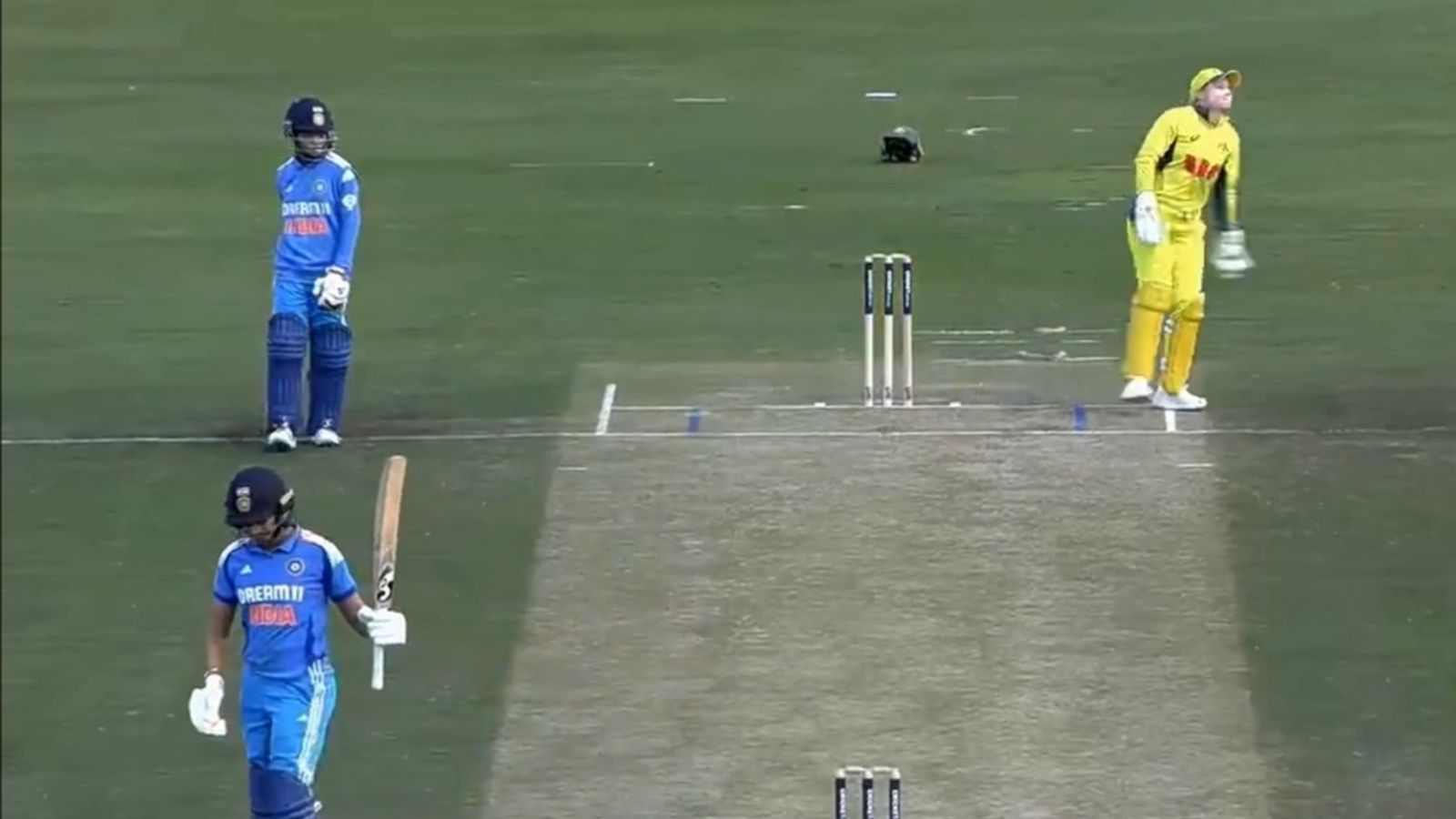 IND vs AUS: वर्ल्ड कप 2025 से पहले इंडिया ए का कमाल, एलिसा हीली-ताहलिया मैक्ग्रा से सजी ऑस्ट्रेलियाई टीम को 3 विकेट से पीटा IND vs AUS: वर्ल्ड कप 2025 से पहले इंडिया ए का कमाल, एलिसा हीली-ताहलिया मैक्ग्रा से सजी ऑस्ट्रेलियाई टीम को 3 विकेट से पीटा