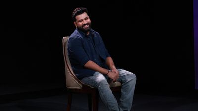 2011 वर्ल्ड कप विजेता खिलाड़ियों संग चिल करते नजर आए रोहित शर्मा, पूर्व गेंदबाज ने पोस्ट की फोटो, कैप्शन में लिखा- 'शाना लोग' SportsTak Hindi