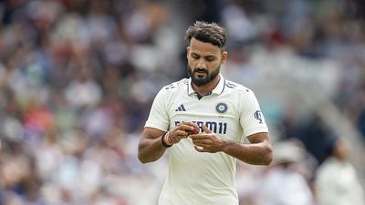 कौन हैं मुख्तार हुसैन जिन्होंने आकाश दीप को दलीप ट्रॉफी में किया है रिप्लेस, जानिए क्यों है स्पॉटलाइट में SportsTak Hindi