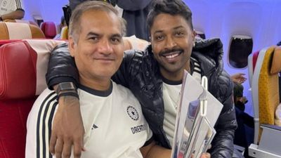 Asia Cup 2025 से पहले टीम इंडिया के सपोर्ट स्टाफ में बदलाव, 15 साल से जुड़े इस शख्स की छुट्टी SportsTak Hindi