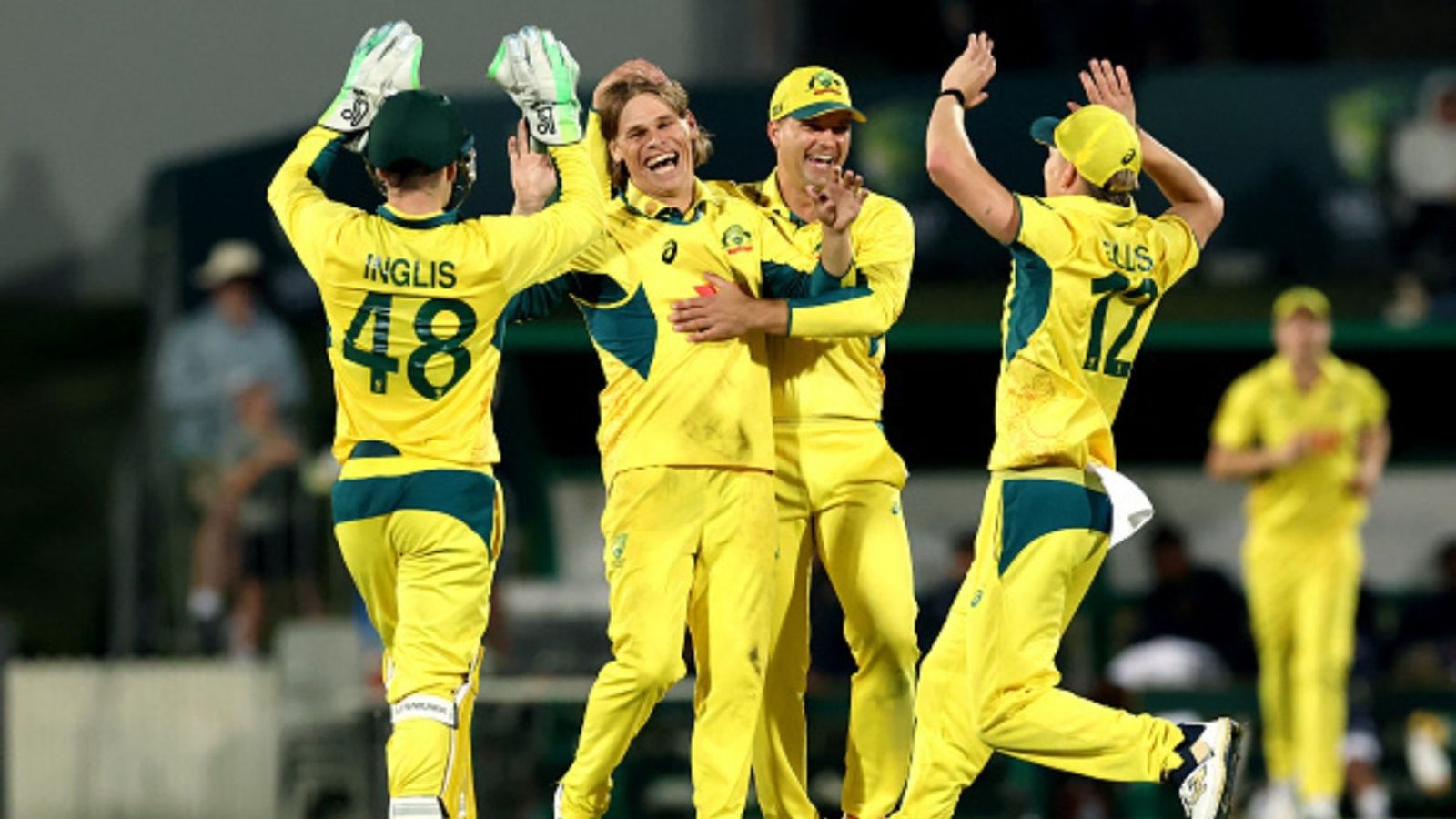 AUS vs SA: ऑस्ट्रेलिया को सीरीज गंवाने के बाद आया होश, साउथ अफ्रीका को दी वनडे की सबसे बड़ी शिकस्त, बल्लेबाजों के बाद 22 साल के लड़के ने रचा इतिहास AUS vs SA: ऑस्ट्रेलिया को सीरीज गंवाने के बाद आया होश, साउथ अफ्रीका को दी वनडे की सबसे बड़ी शिकस्त, बल्लेबाजों के बाद 22 साल के लड़के ने रचा इतिहास