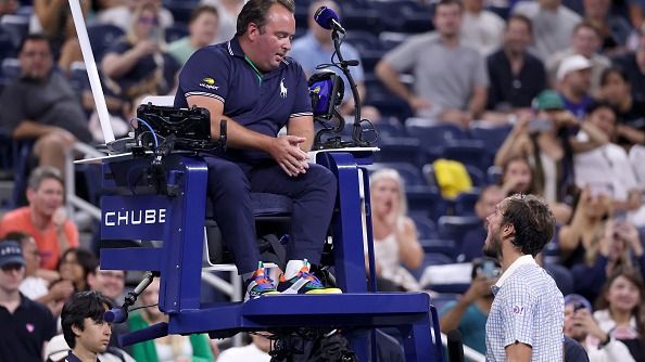Daniil Medvedev argues with chair umpire