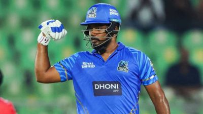 एशिया कप 2025 में शुभमन गिल के चलते क्या संजू सैमसन नहीं करेंगे ओपनिंग ? उनके कोच न कहा - वो ऐसा खिलाड़ी है कि... SportsTak Hindi