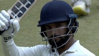 RCB के स्टार बैटर का दलीप ट्रॉफी के पहले दिन बल्ले से धमाका, 80 गेंदों पर उड़ाई सेंचुरी, चौके- छक्कों की बरसात SportsTak Hindi