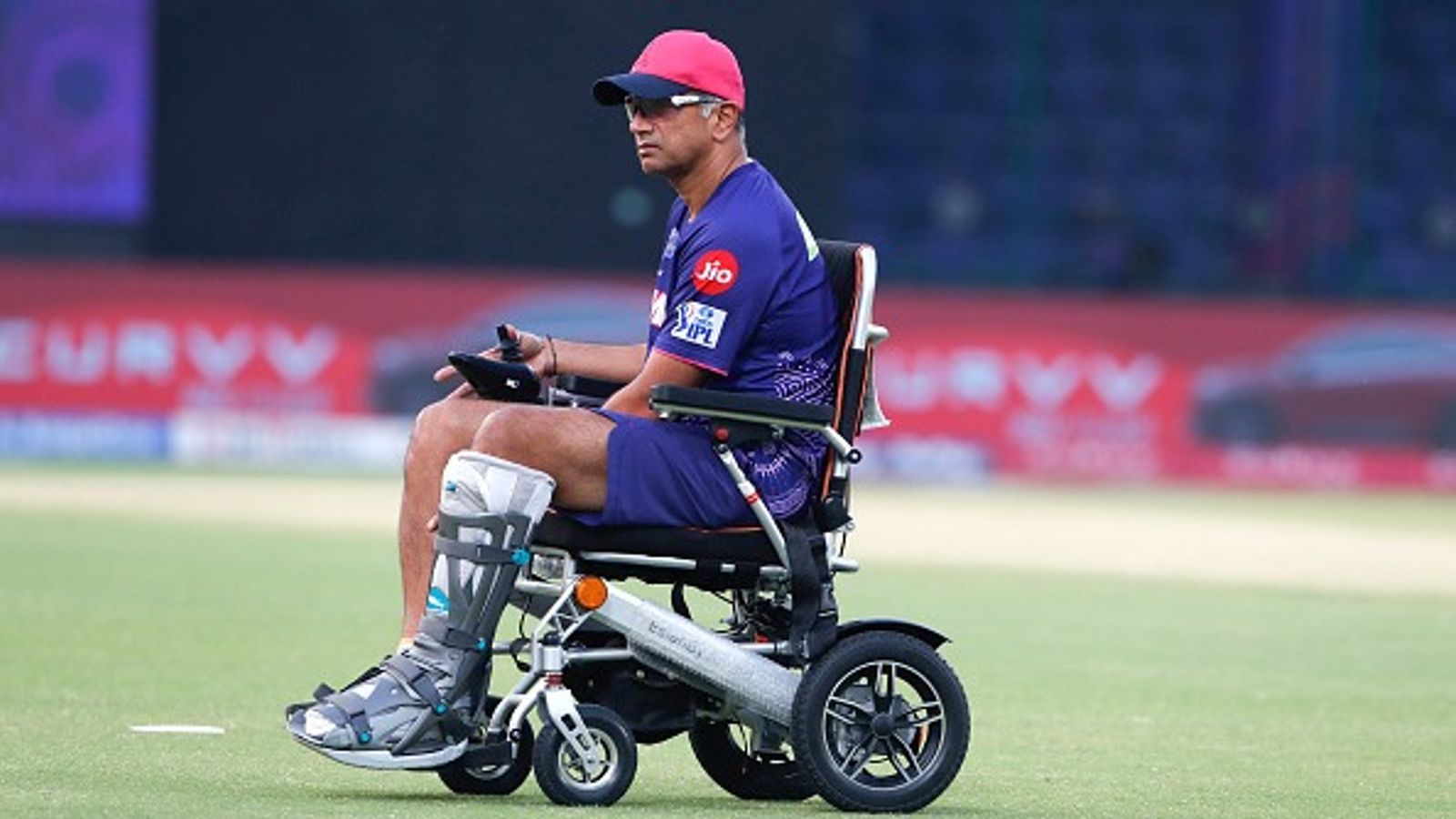 बड़ी खबर: राहुल द्रविड़ ने छोड़ा राजस्थान रॉयल्स का साथ, एक साल पहले ही बने थे हेड कोच बड़ी खबर: राहुल द्रविड़ ने छोड़ा राजस्थान रॉयल्स का साथ, एक साल पहले ही बने थे हेड कोच