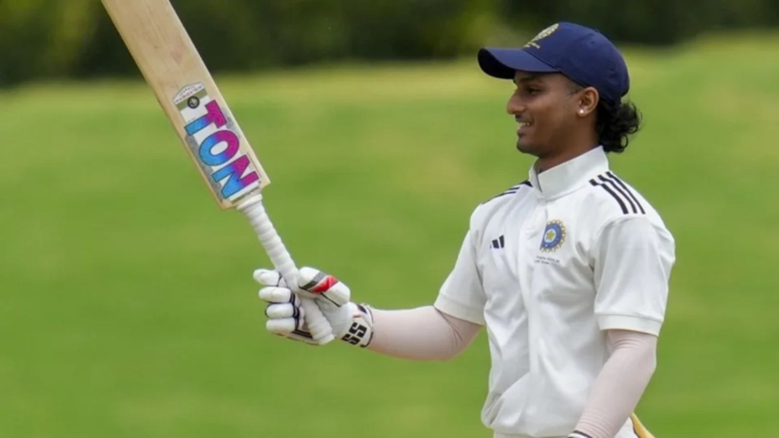 आयुष बडोनी ने जड़ा करियर का दूसरा दोहरा शतक, पराग की टीम को जमकर धोया, नॉर्थ जोन सेमीफाइनल में पहुंची आयुष बडोनी ने जड़ा करियर का दूसरा दोहरा शतक, पराग की टीम को जमकर धोया, नॉर्थ जोन सेमीफाइनल में पहुंची