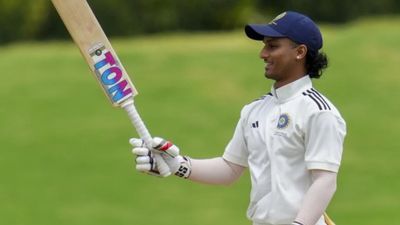 आयुष बडोनी ने जड़ा करियर का दूसरा दोहरा शतक, पराग की टीम को जमकर धोया, नॉर्थ जोन सेमीफाइनल में पहुंची SportsTak Hindi