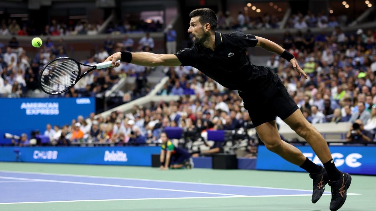 US Open 2025: कार्लोस एल्कराज ने क्वार्टर फाइनल में पहुंच बनाया रिकॉर्ड, नोवाक जोकोविच गर्दन दर्द से लड़ते हुए जीते