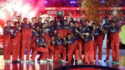 IPL मैच देखना हुआ महंगा, GST दरों में बदलाव के बाद अब इतने रुपये का मिलेगा टिकट SportsTak Hindi