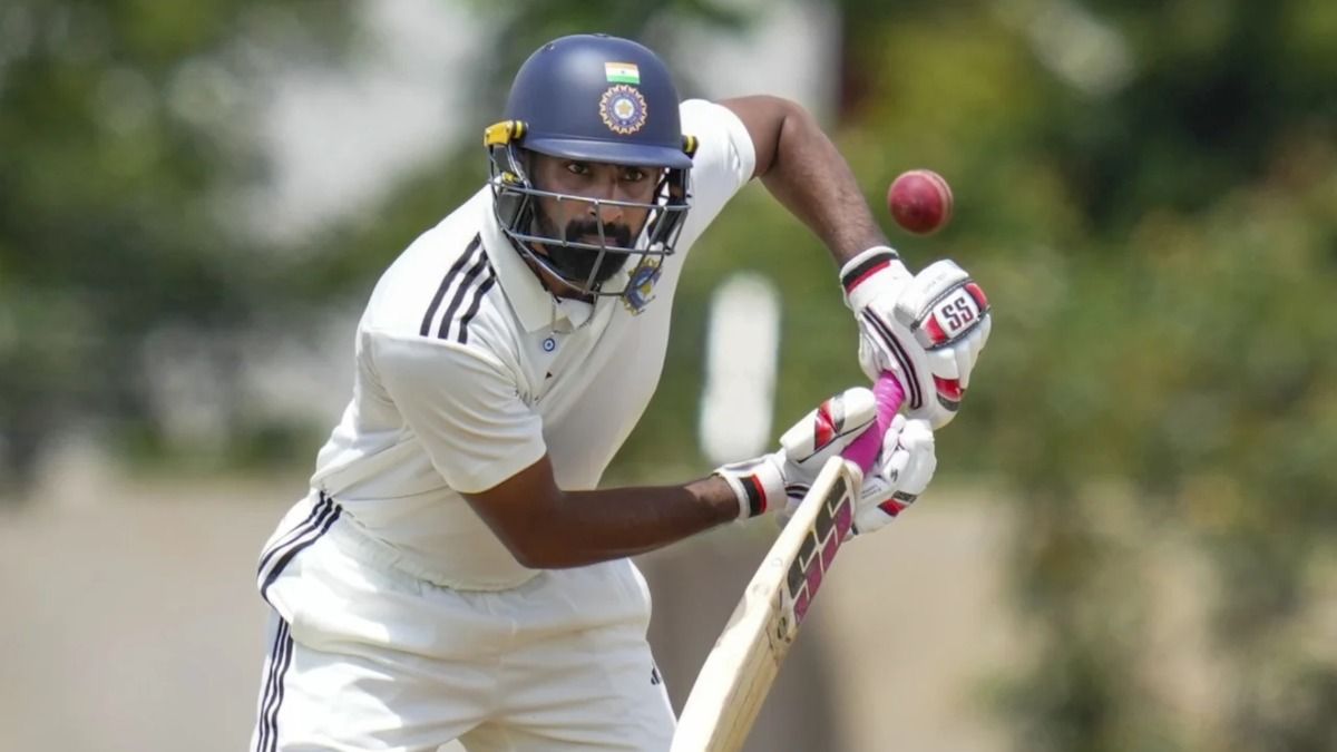Duleep Trophy: टीम इंडिया में ऋषभ पंत की जगह लेने वाला दोहरे शतक से चूका, नीतीश रेड्डी के साथी ने कराया रन आउट, झेलना पड़ा गुस्सा
