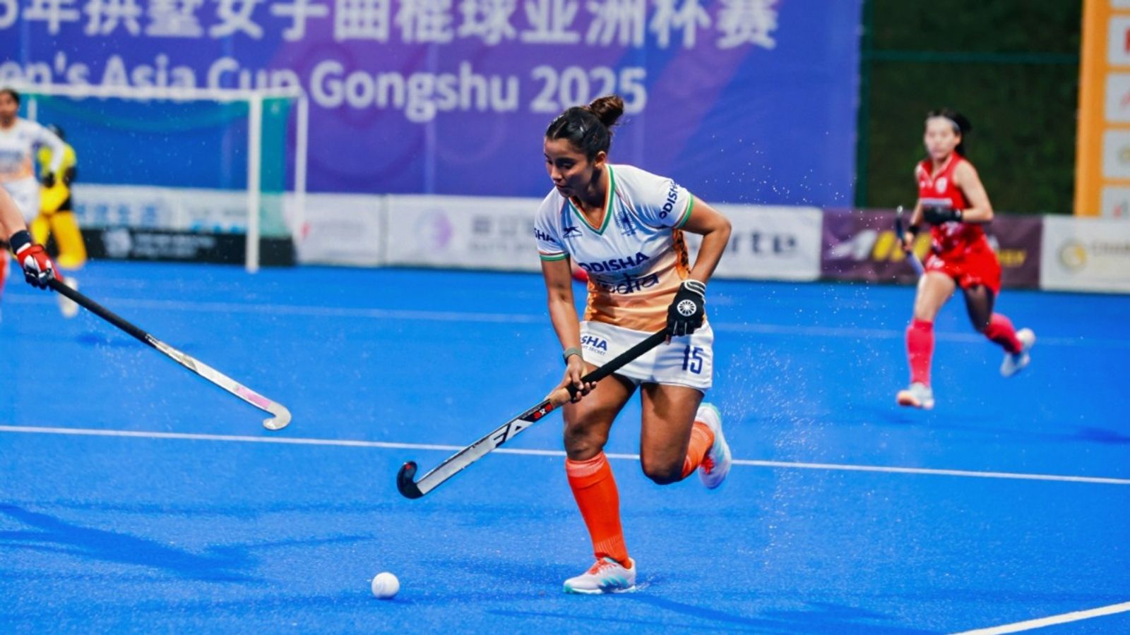 Women’s Asia Cup 2025: भारतीय महिला हॉकी टीम ने डिफेंडिंग चैंपियन जापान को ड्रॉ पर रोका, ग्रुप में टॉप पर कब्जा बरकरार Women’s Asia Cup 2025: भारतीय महिला हॉकी टीम ने डिफेंडिंग चैंपियन जापान को ड्रॉ पर रोका, ग्रुप में टॉप पर कब्जा बरकरार