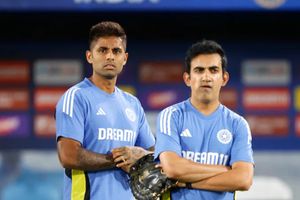 एशिया कप 2025 से पहले टीम इंडिया के ड्रेसिंग रूम का कैसा है माहौल? कप्तान सूर्यकुमार यादव ने कहा - मैं इन लड़कों को... SportsTak Hindi