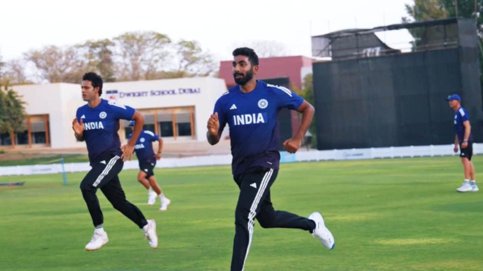 Asia Cup 2025 से पहले टीम इंडिया का ब्रोंको टेस्ट, 5-5 खिलाड़ियों के बने 3 ग्रुप, गंभीर ने किया चीयर तो इस कोच ने लिखा स्कोर Asia Cup 2025 से पहले टीम इंडिया का ब्रोंको टेस्ट, 5-5 खिलाड़ियों के बने 3 ग्रुप, गंभीर ने किया चीयर तो इस कोच ने लिखा स्कोर