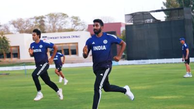 Asia Cup 2025 से पहले टीम इंडिया का ब्रोंको टेस्ट, 5-5 खिलाड़ियों के बने 3 ग्रुप, गंभीर ने किया चीयर तो इस कोच ने लिखा स्कोर SportsTak Hindi