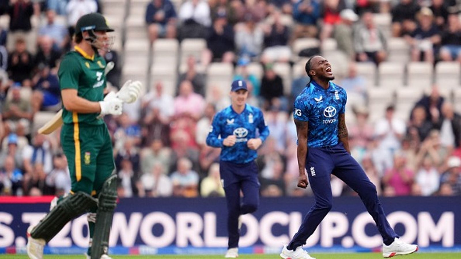 इंग्लैंड क्रिकेट टीम का जवाब नहीं, 19,969 दिन बाद वनडे क्रिकेट में किया बड़ा कारनामा, साउथ अफ्रीका को किया तबाह इंग्लैंड क्रिकेट टीम का जवाब नहीं, 19,969 दिन बाद वनडे क्रिकेट में किया बड़ा कारनामा, साउथ अफ्रीका को किया तबाह