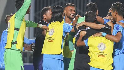 CAFA Nations Cup 2025: भारतीय फुटबॉल टीम का धमाका, अपने से 54 रैंक ऊपर वाले ओमान को पहली बार हराया, हासिल किया तीसरा स्थान SportsTak Hindi