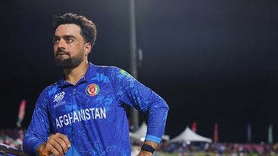 AFG vs HK Asia Cup 2025: अफगानिस्तान ने हांग कांग के सामने टॉस जीतकर बैटिंग चुनी, जानिए दोनों टीमों की प्लेइंग इलेवन Rashid Khan in frame