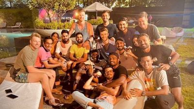 IPL 2026 से पहले राजस्थान रॉयल्स में इस्तीफों की झड़ी, राहुल द्रविड़ के बाद इस अहम सदस्य ने तोड़ा नाता, 2018 से था साथ SportsTak Hindi