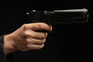 बंदूक की नोक पर क्रिकेटर्स के साथ आधी रात लूटपाट, एक स्टार की गर्दन से तोड़ी चेन, टूर्नामेंट के बीच बड़ी वारदात SportsTak Hindi