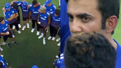 गौतम गंभीर ने जोशीली स्पीच देकर भारतीय खिलाड़ियों की एनर्जी की दोगुनी, पाकिस्तान के खिलाफ मुकाबले से ठीक पहले हेड कोच का धांसू वीडियो वायरल SportsTak Hindi