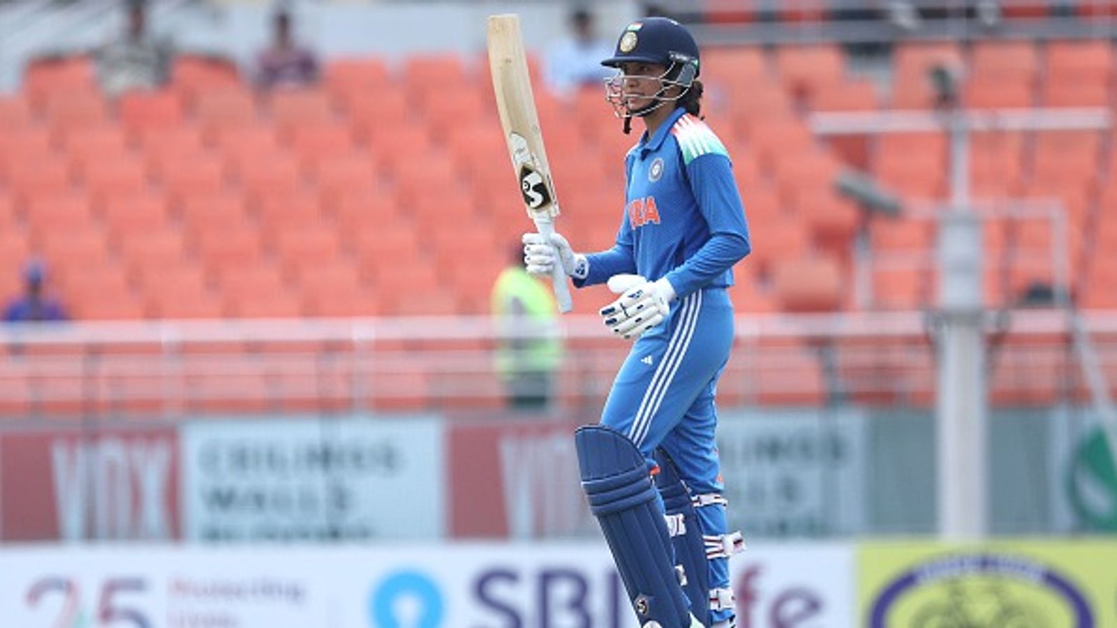 स्मृति मांधना वर्ल्ड कप से पहले फिर बनीं दुनिया की नंबर एक बल्लेबाज, ऑस्ट्रेलिया के खिलाफ फिफ्टी लगाकर इंग्लैंड की धुरंधर को रैंकिंग में पछाड़ा स्मृति मांधना वर्ल्ड कप से पहले फिर बनीं दुनिया की नंबर एक बल्लेबाज, ऑस्ट्रेलिया के खिलाफ फिफ्टी लगाकर इंग्लैंड की धुरंधर को रैंकिंग में पछाड़ा