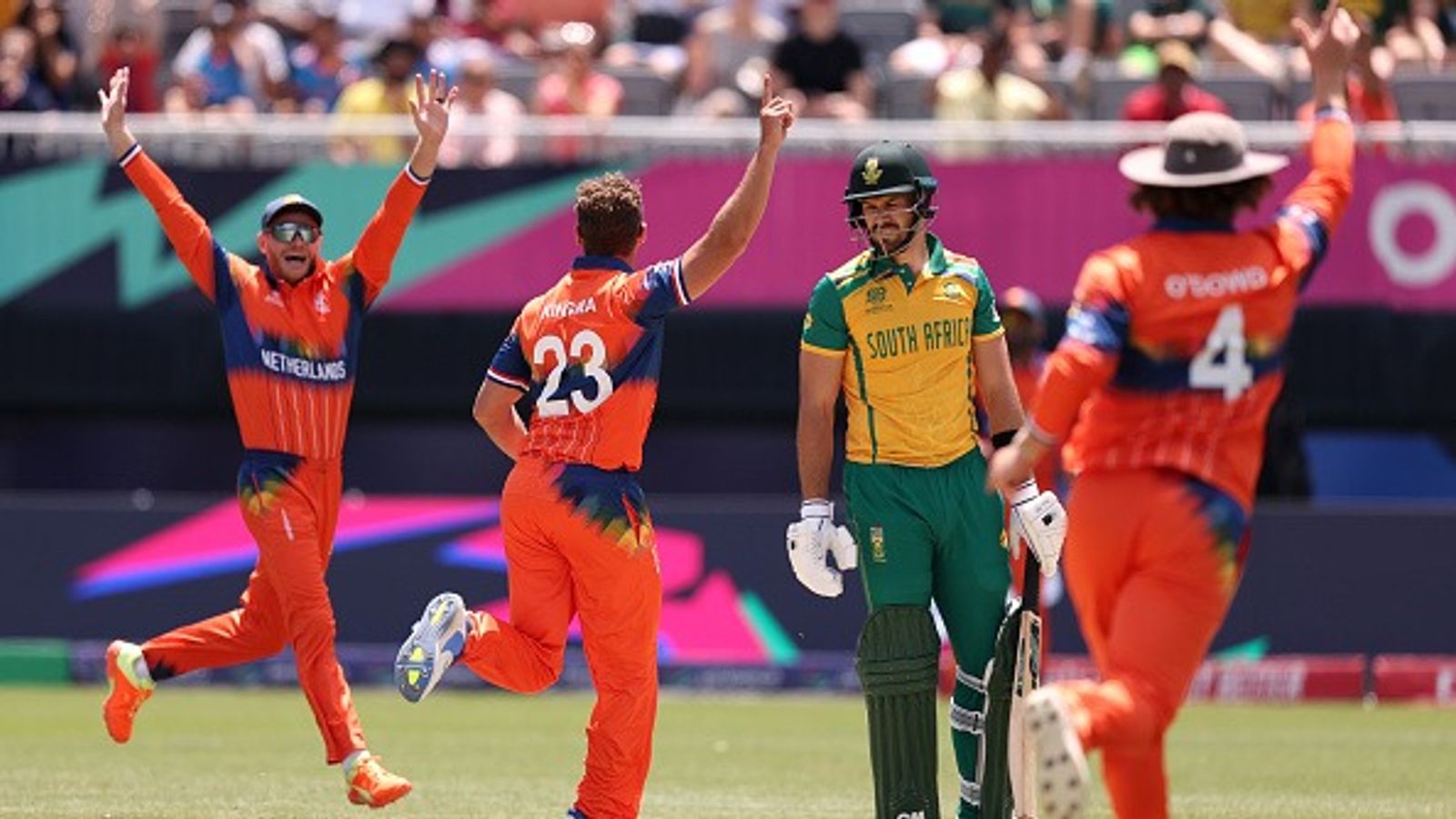 कगिसो रबाडा के बाद एक और इंटरनेशनल तेज गेंदबाज पर लगा बैन, कोकीन लेने का मामला आया सामने कगिसो रबाडा के बाद एक और इंटरनेशनल तेज गेंदबाज पर लगा बैन, कोकीन लेने का मामला आया सामने