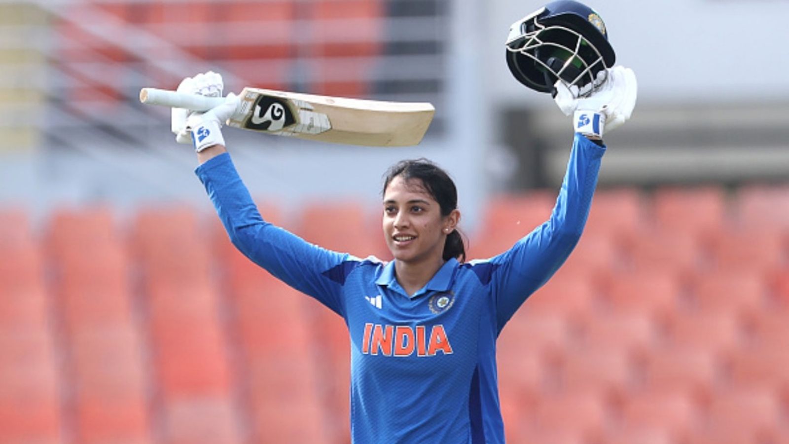 Smriti Mandhana Century : स्मृति मांधना ने वर्ल्ड कप से पहले ऑस्ट्रेलिया को धोया, 77 गेंद में शतक ठोक रचा इतिहास Smriti Mandhana Century : स्मृति मांधना ने वर्ल्ड कप से पहले ऑस्ट्रेलिया को धोया, 77 गेंद में शतक ठोक रचा इतिहास