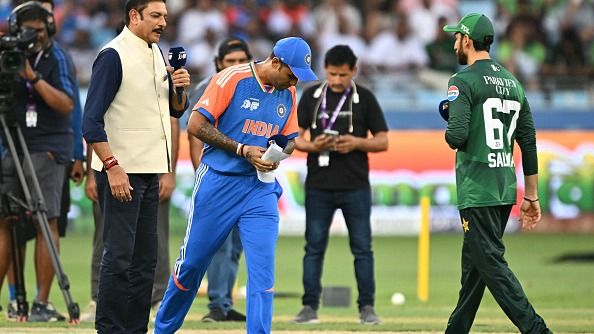 IND vs PAK: 'मूड कैसा है?', हैंडशेक विवाद के बीच रवि शास्‍त्री का पाकिस्‍तानी कप्‍तान से सवाल, सलमान आगा ने तुरंत बदल दी बात