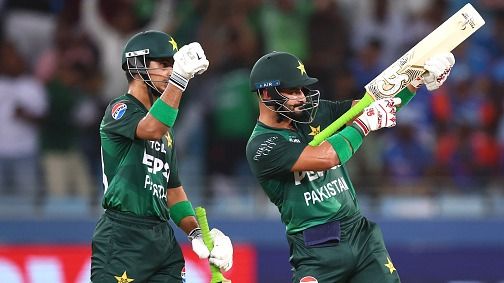 IND vs PAK: पाकिस्‍तानी बल्‍लेबाज की फिफ्टी लगाने के बाद भड़काऊ हरकत, किया 'गन सेलिब्रेशन', उठे सवाल, Video