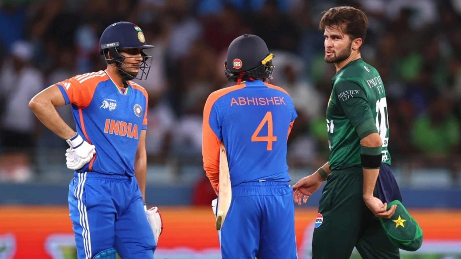 IND vs PAK: अभिषेक शर्मा ने शाहीन अफरीदी के होश ठिकाने लगाए, पहली गेंद पर उड़ाया छक्का, फिर किया जुबानी हमला, देखिए Video IND vs PAK: अभिषेक शर्मा ने शाहीन अफरीदी के होश ठिकाने लगाए, पहली गेंद पर उड़ाया छक्का, फिर किया जुबानी हमला, देखिए Video