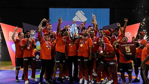 जीत का जश्‍न मनाती त्रिनबागो नाइट राइडर्स