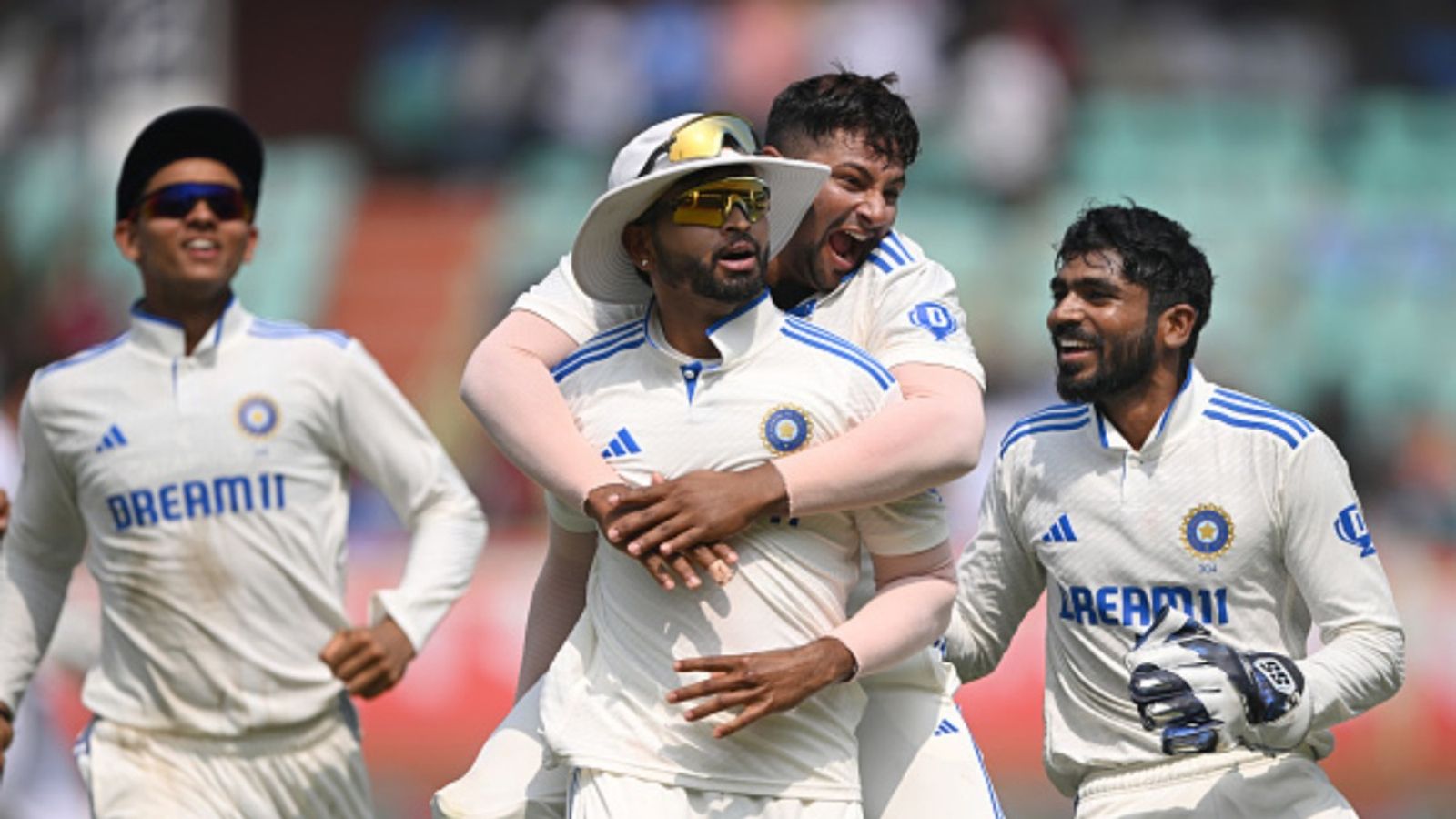 IND vs WI: श्रेयस अय्यर-सरफराज खान को वेस्ट इंडीज टेस्ट सीरीज में नहीं मिलेगा मौका! सामने आया टीम इंडिया का गणित IND vs WI: श्रेयस अय्यर-सरफराज खान को वेस्ट इंडीज टेस्ट सीरीज में नहीं मिलेगा मौका! सामने आया टीम इंडिया का गणित