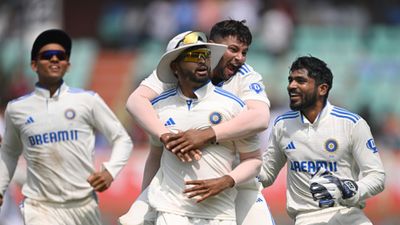 IND vs WI: श्रेयस अय्यर-सरफराज खान को वेस्ट इंडीज टेस्ट सीरीज में नहीं मिलेगा मौका! सामने आया टीम इंडिया का गणित SportsTak Hindi