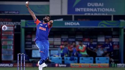 वेस्ट इंडीज के खिलाफ जसप्रीत बुमराह टेस्ट सीरीज में हिस्सा लेंगे या नहीं? रयान टेन डसखाटे ने दे दिया फाइनल जवाब SportsTak Hindi