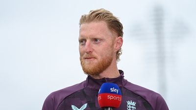 Ashes 2025-26: इंग्लैंड ने एशेज सीरीज के लिए इन 16 मजबूत खिलाड़ियों को चुना, चोट के बावजूद स्टोक्स को मिली कमान, उप- कप्तानी से हटाए गए पोप SportsTak Hindi