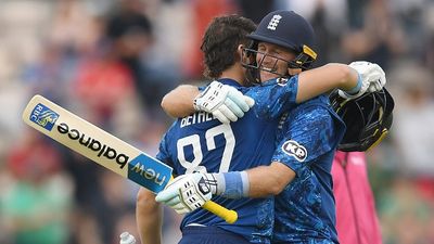 न्यूजीलैंड के खिलाफ टी20 और वनडे सीरीज के लिए इंग्लैंड टीम का ऐलान, जोफ्रा आर्चर इस फॉर्मेट से बाहर SportsTak Hindi