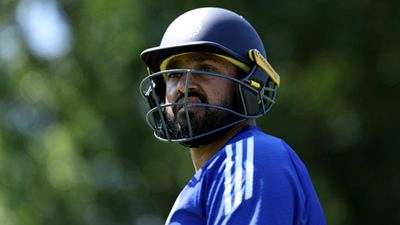 करुण नायर ने भारतीय स्क्वॉड सेलेक्शन से पहले बरपाया कहर, 169 गेंद में उड़ा दिए नाबाद 151 रन, अर्जुन तेंदुलकर की टीम को दी शिकस्त Karun Nair