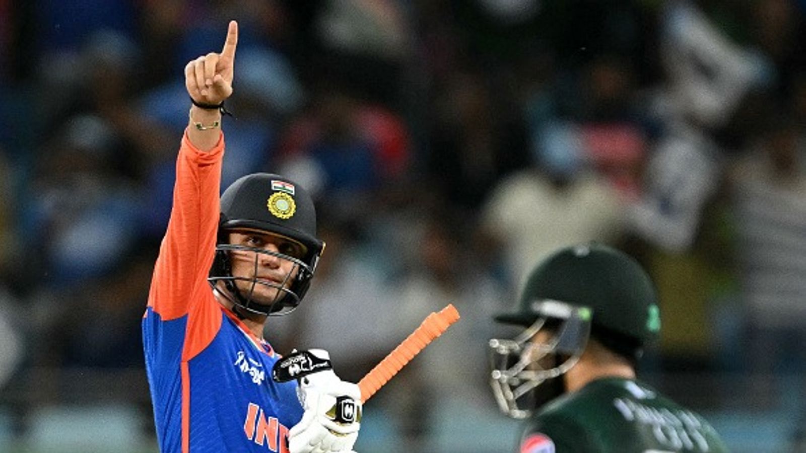 टी20 रैंकिंग्स में अभिषेक शर्मा का राज कायम, भारतीय कप्तान के साथ इस बैटर को भी मिला फायदा, जानें कौन किस नंबर पर पहुंचा टी20 रैंकिंग्स में अभिषेक शर्मा का राज कायम, भारतीय कप्तान के साथ इस बैटर को भी मिला फायदा, जानें कौन किस नंबर पर पहुंचा