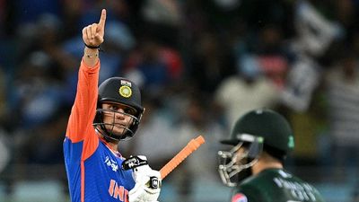 टी20 रैंकिंग्स में अभिषेक शर्मा का राज कायम, भारतीय कप्तान के साथ इस बैटर को भी मिला फायदा, जानें कौन किस नंबर पर पहुंचा SportsTak Hindi