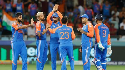 IND vs BAN, Asia Cup 2025: भारत 11वीं बार फाइनल में पहुंचा, बांग्लादेश को 41 रन से दी शिकस्त, अभिषेक-कुलदीप बने जीत के हीरो SportsTak Hindi