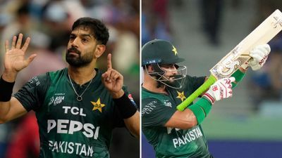 हारिस रऊफ को भारत के खिलाफ मैच में 6-0 का इशारा करने के चलते ICC ने सुनाई कड़ी सजा, जबकि साहिबजादा को... Haris Rauf, Sahibzada Farhan