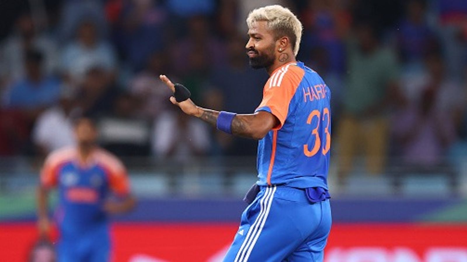 Asia cup 2025: हार्दिक पंड्या की चोट पर पाकिस्तान के खिलाफ फाइनल से पहले बड़ी अपडेट, श्रीलंका के खिलाफ एक ओवर फेंककर मैदान से चले गए थे बाहर Asia cup 2025: हार्दिक पंड्या की चोट पर पाकिस्तान के खिलाफ फाइनल से पहले बड़ी अपडेट, श्रीलंका के खिलाफ एक ओवर फेंककर मैदान से चले गए थे बाहर