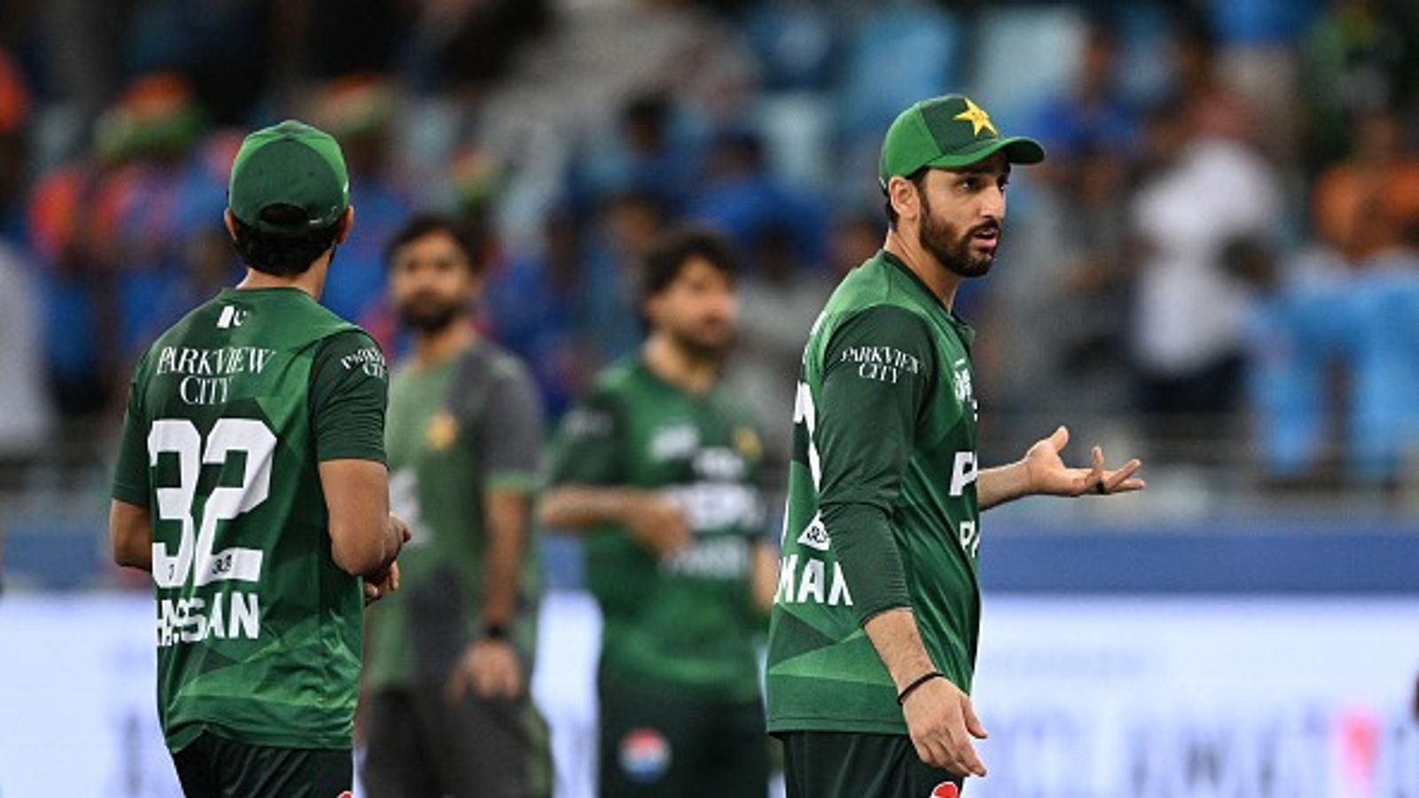 IND vs PAK Final : 'नो हैंडशेक' विवाद पर पाकिस्तान के कप्तान सलमान आगा का छलका दर्द, कहा - मेरे अब्बू ने भी नहीं बताया कि... IND vs PAK Final : 'नो हैंडशेक' विवाद पर पाकिस्तान के कप्तान सलमान आगा का छलका दर्द, कहा - मेरे अब्बू ने भी नहीं बताया कि...