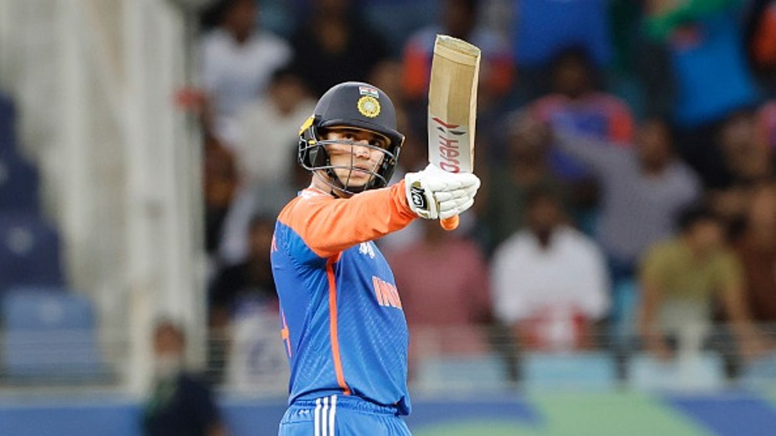 IND vs PAK: रोहित शर्मा और विराट कोहली के दो बड़े रिकॉर्ड्स पर खतरा, एशिया कप फाइनल में तोड़ सकते हैं अभिषेक शर्मा IND vs PAK: रोहित शर्मा और विराट कोहली के दो बड़े रिकॉर्ड्स पर खतरा, एशिया कप फाइनल में तोड़ सकते हैं अभिषेक शर्मा