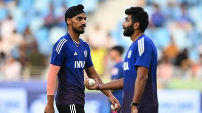 Asia Cup Final से पहले पाकिस्तान फिर बिलबिलाया, अर्शदीप सिंह को लेकर ICC के सामने गिड़गिड़ाया SportsTak Hindi