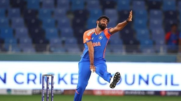 IND vs PAK Final :  जसप्रीत बुमराह का पावरप्ले में ही लगातार तीन ओवर फेंकने पर छलका दर्द, कहा - साल 2016 में जब मुझे... 