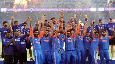 Asia Cup Prize Money : एशिया कप 2025 का खिताब जीतने वाली टीम इंडिया पर बरसे करोड़ों, जानें पाकिस्तान को कितनी रकम मिली asia-cup-final-2025-bumrah-reply-viral-social-media-reactions