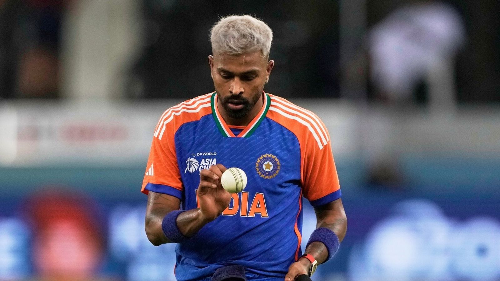 हार्दिक पंड्या ऑस्ट्रेलिया के खिलाफ वनडे सीरीज से बाहर! जानिए टीम इंडिया में कब तक होगी वापसी! हार्दिक पंड्या ऑस्ट्रेलिया के खिलाफ वनडे सीरीज से बाहर! जानिए टीम इंडिया में कब तक होगी वापसी!